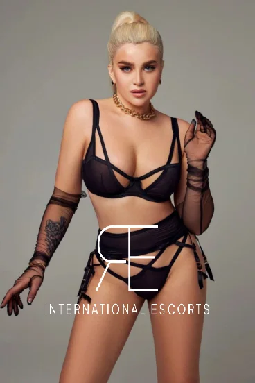 A profile picture of a sexy London escort named Amaris