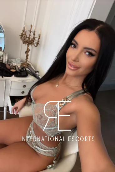 A profile picture of a sexy London escort named Kylie